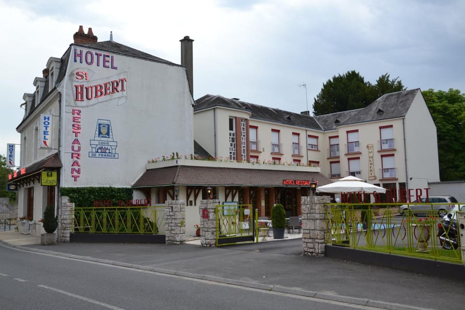 Logis Hotel Saint-Hubert Hotel in Centre-Val de Loire