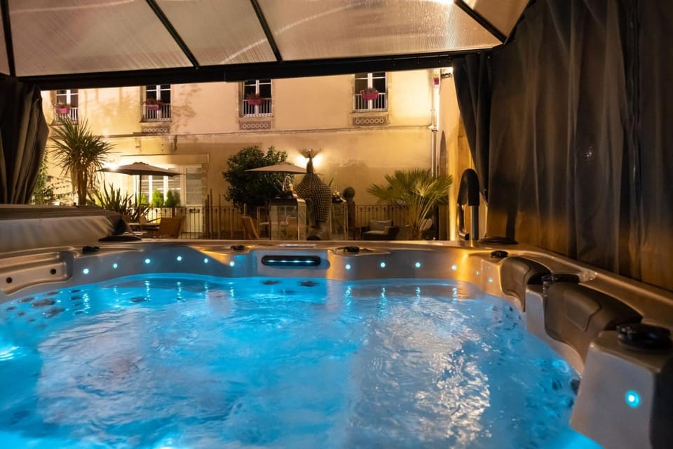 Grand Hotel du Luxembourg & Spa Hotel in Bayeux