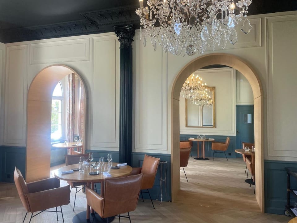 Grand Hotel "Chateau de Sully" - Piscine & Spa -Teritoria Hotel in Normandy