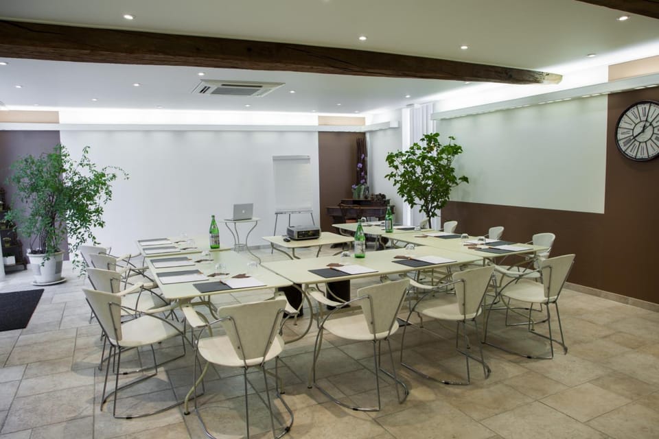 Hostellerie De Bretonniere - Groupe Logis Hotels Hotel in Beaune