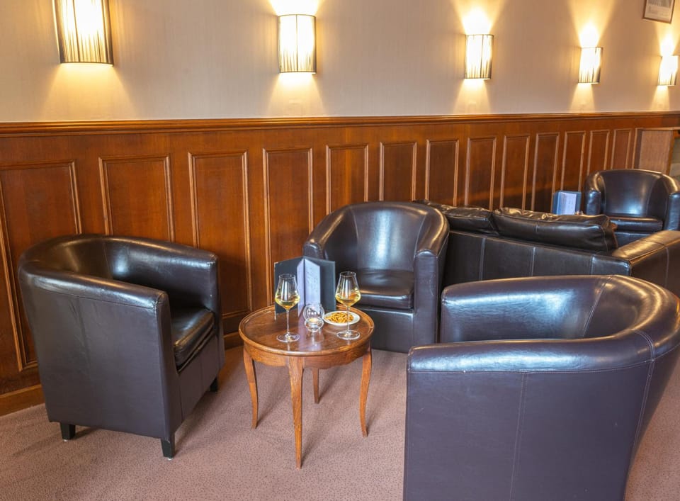 Logis Hotel de La Cloche Hotel in Beaune