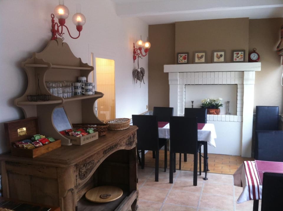Logis Hotel Louise de Savoie Hotel in Blois