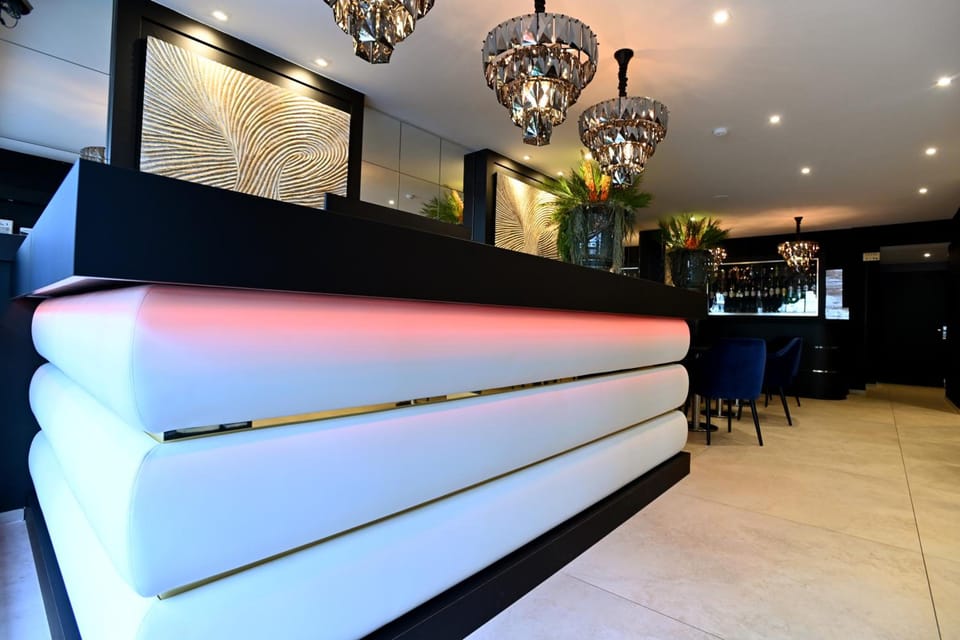 Hotel Des Quatrans Hotel in Caen