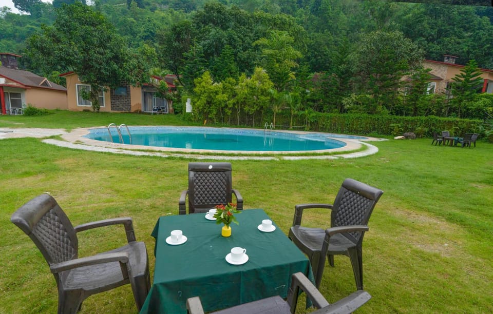 Swimming pool