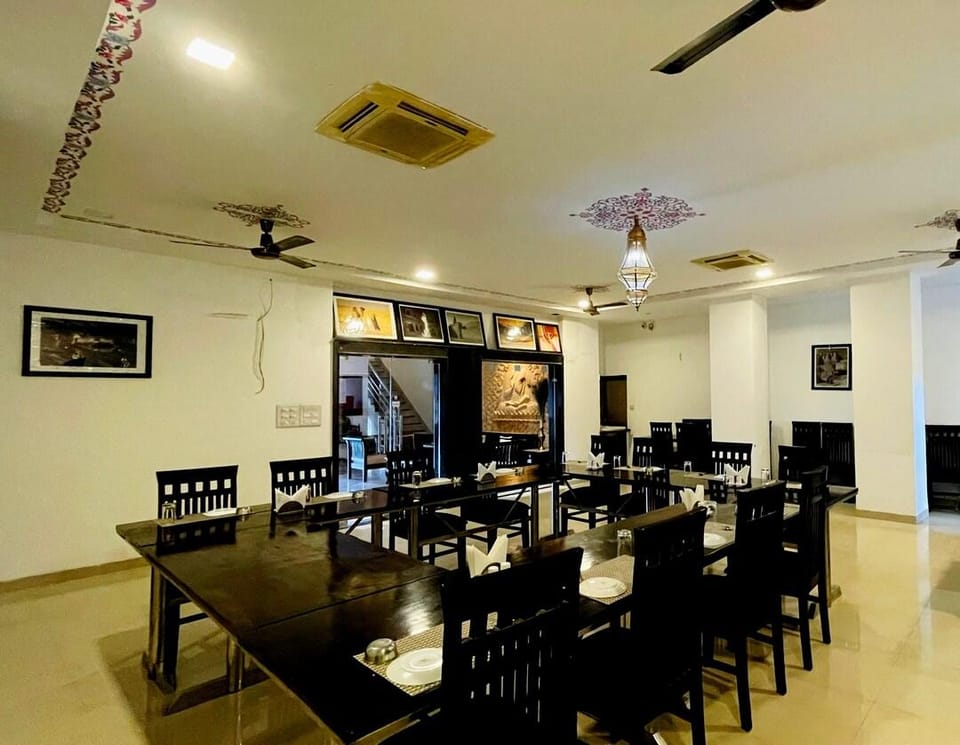 Hotel Radhika Hotel in Sindh