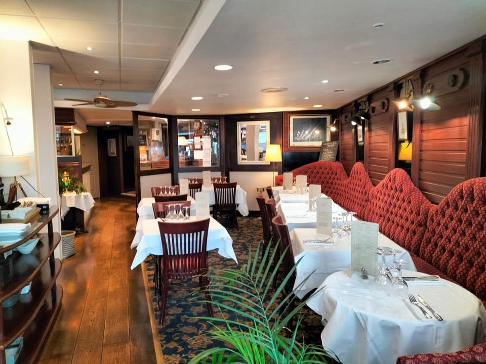 Logis HOTEL RESTAURANT La Regence Hotel in Normandy