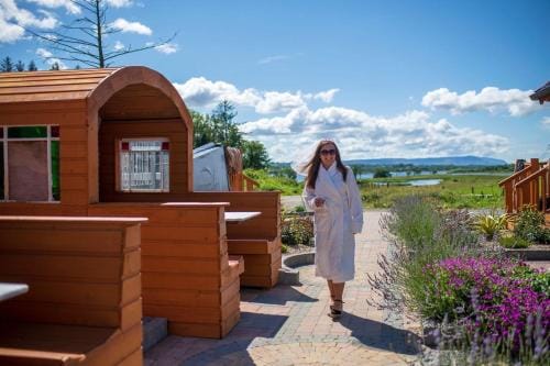 Dulrush Lodge Guest House, Restaurant and Self-Catering Hotel in County Donegal