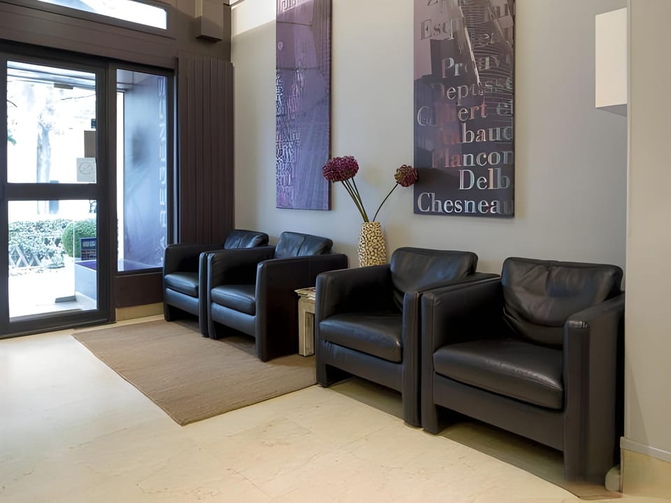 Hotel La Regence Hotel in Puteaux
