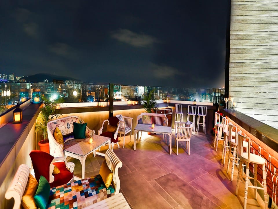 Bar/lounge