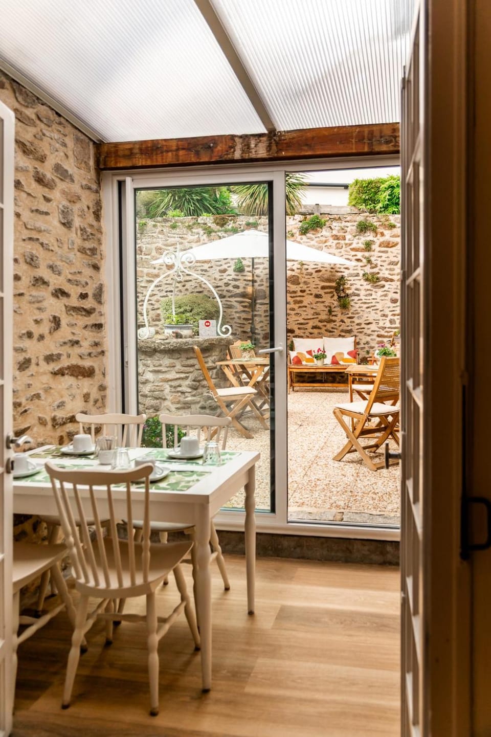 Demeures & Chateaux - Hotel de la porte Saint-Malo - DINAN Hotel in Brittany