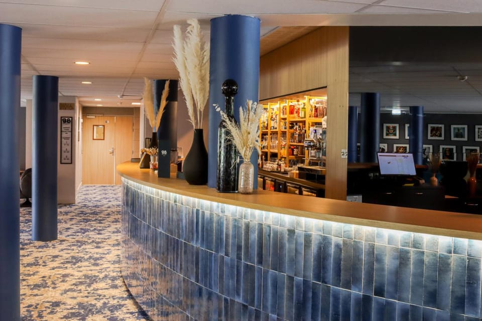 Bar/lounge