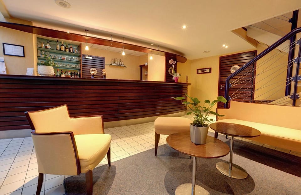 Hotel Restaurant l'Hirondelle Hotel in Dunkirk