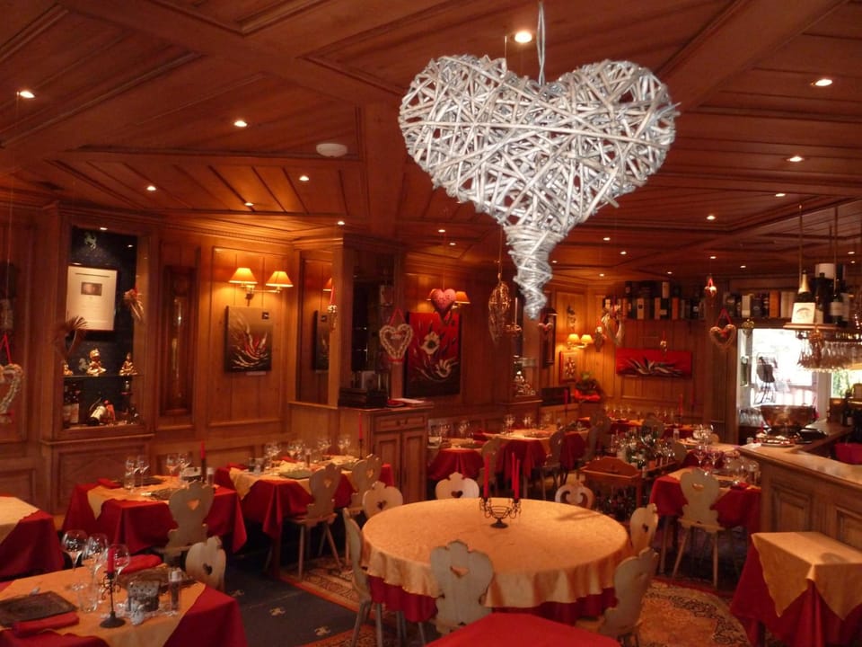 Hotel Restaurant Les Pins logis Hotel in Haguenau