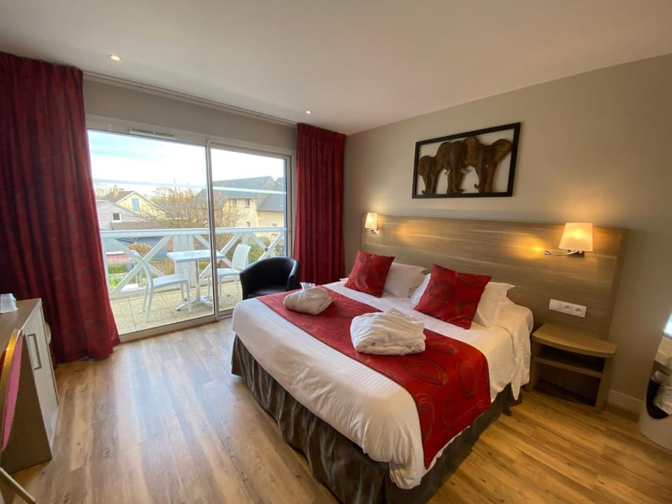 Contact hotel - Hotel Les Bleuets & SPA Hotel in Honfleur