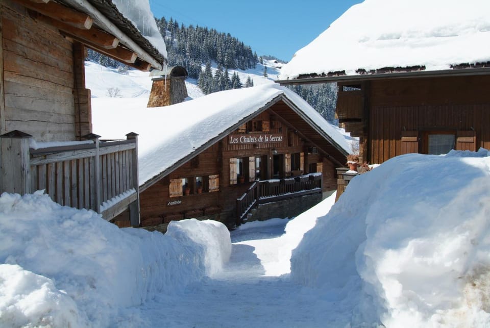 Les Chalets de la Serraz Hotel in Manigod