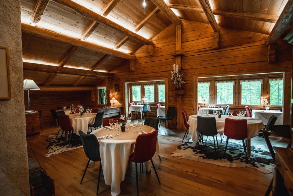 Les Chalets de la Serraz Hotel in Manigod