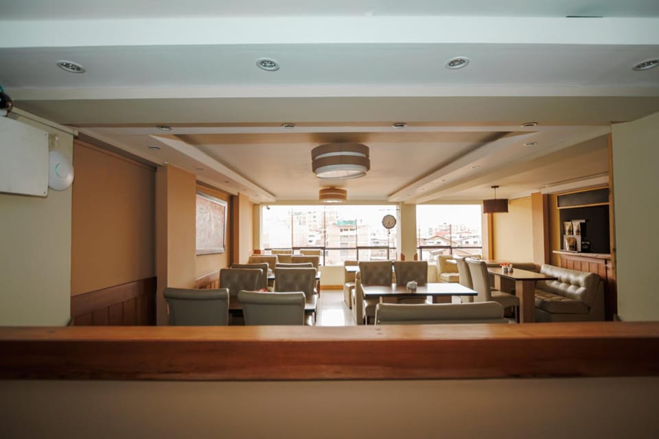 Shared lounge/TV area