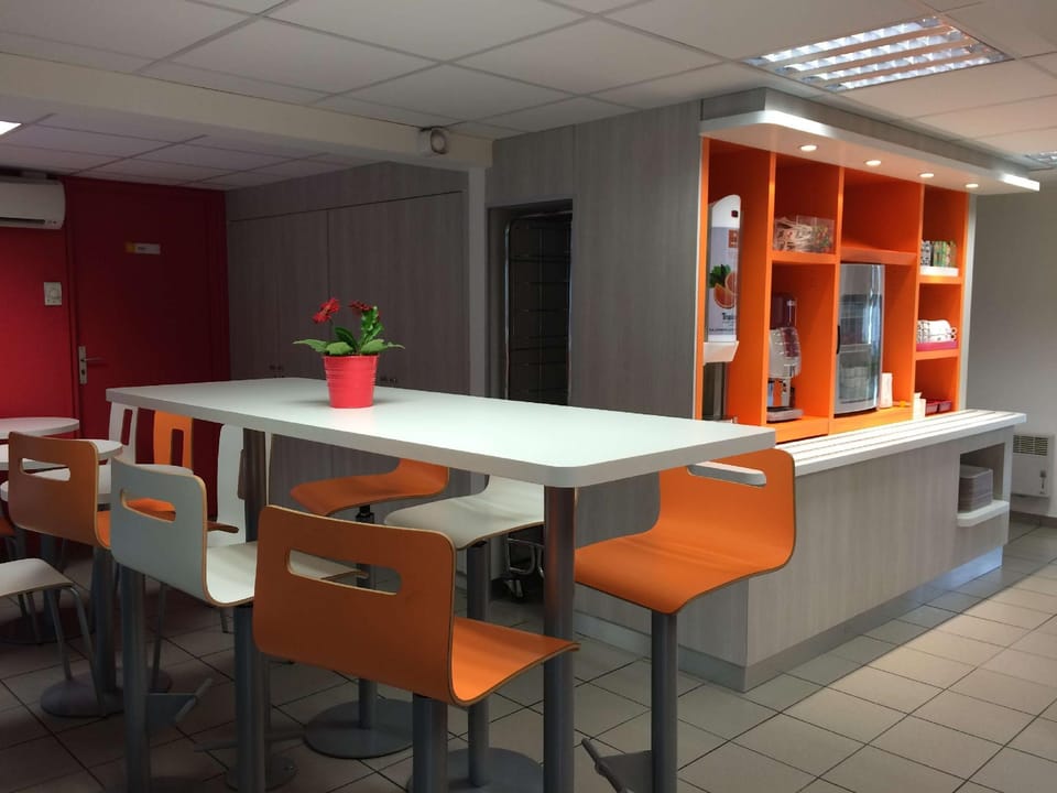 Premiere Classe Marseille Est - La Valentine Hotel in Marseille