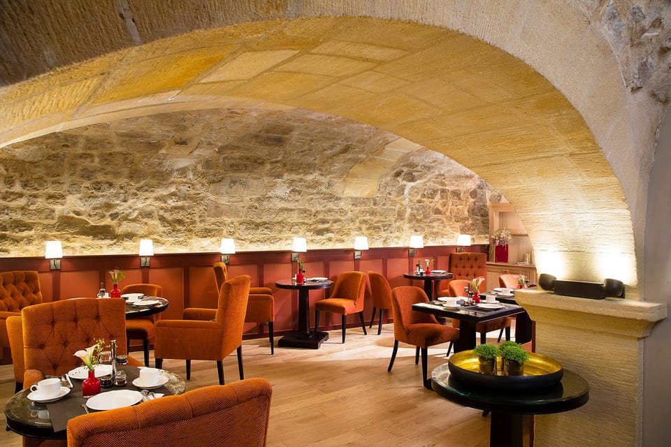 Les Tournelles Hotel in Paris
