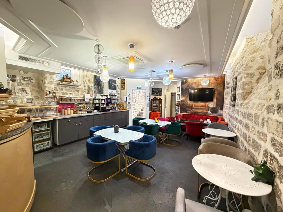 Hotel Le Pavillon Hotel in Paris