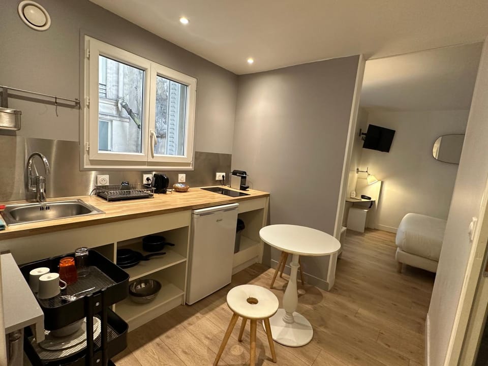 Hotel Little Regina Hotel in Paris