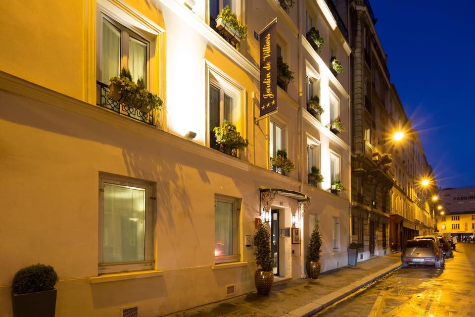 Jardin de Villiers Hotel in Paris