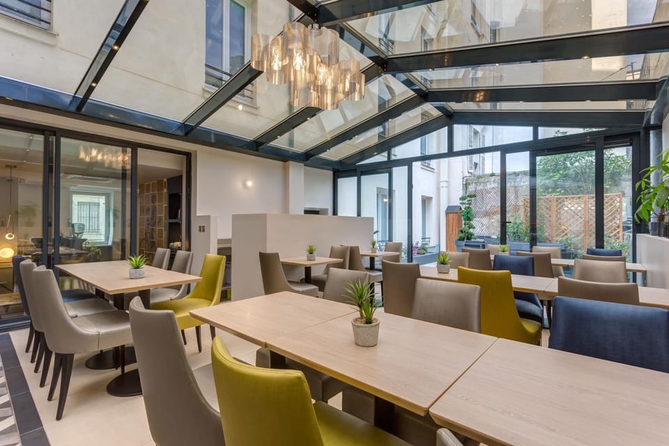 Jardin de Villiers Hotel in Paris
