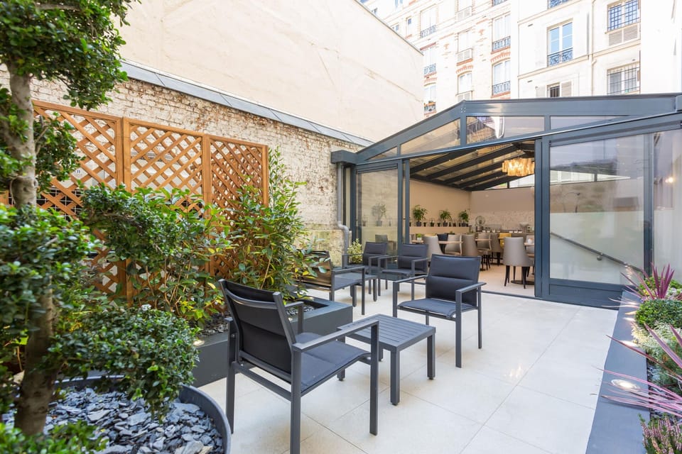 Jardin de Villiers Hotel in Paris
