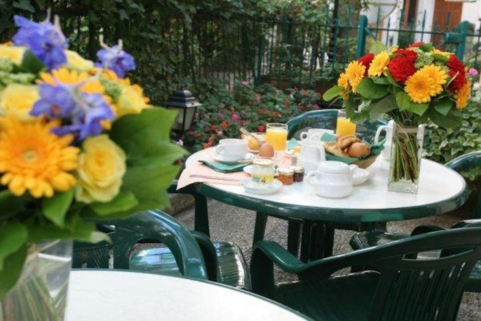 Le Hameau de Passy Hotel in Paris