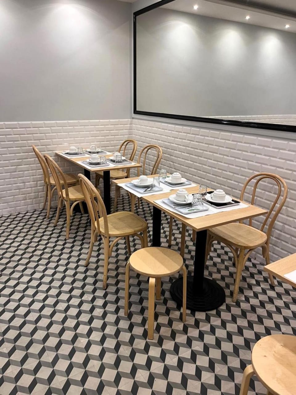 Hipotel Paris Voltaire Bastille Hotel in Paris