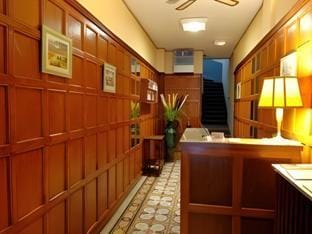 Hotel Au Chapon Fin Hotel in Poitiers