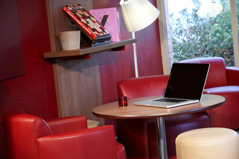 Campanile Rouen Est - Franqueville Saint Pierre Hotel in Normandy