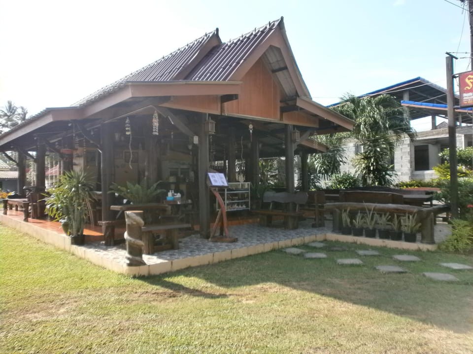 Lanta Together Hotel in Sala Dan