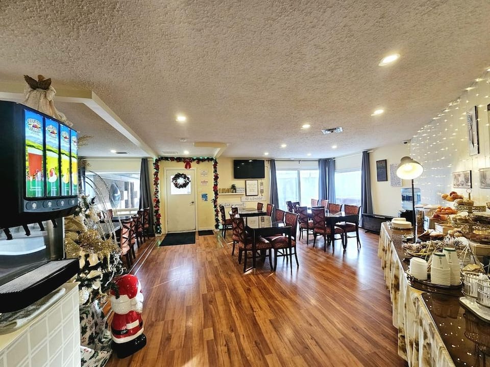 Cloud 9 Inn Motel in Whitecourt