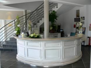 Logis - Hotel Restaurant La Sapiniere Hotel in Hauts-de-France