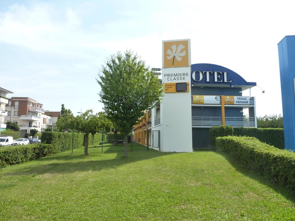 Hotel Premiere Classe Strasbourg Ouest - Zenith Hotel in Eckbolsheim