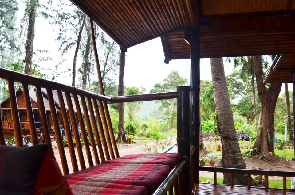 Eco Lanta Hideaway Beach Resort Resort in Sala Dan