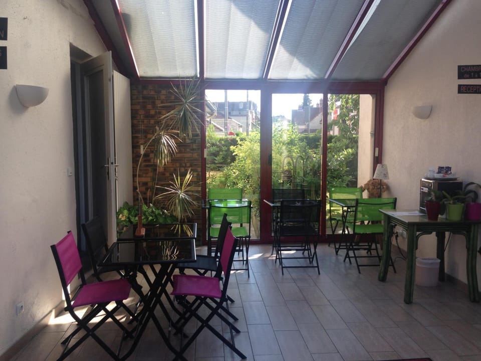 Contact Hotel Hotel De Troyes Hotel in Troyes