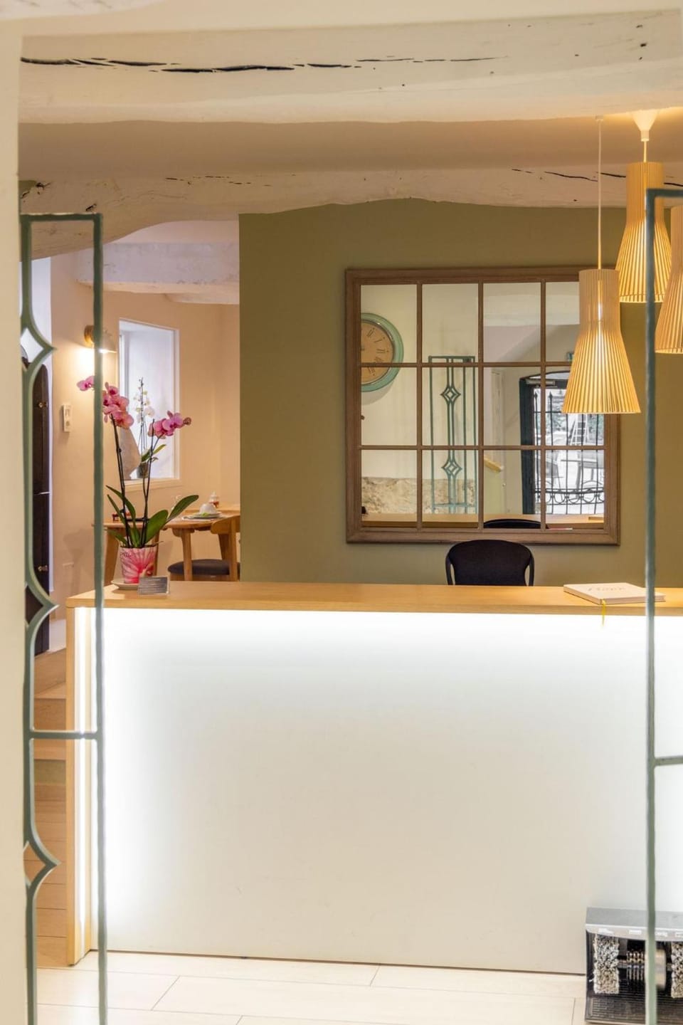 Hotel les Armoiries Hotel in Valbonne