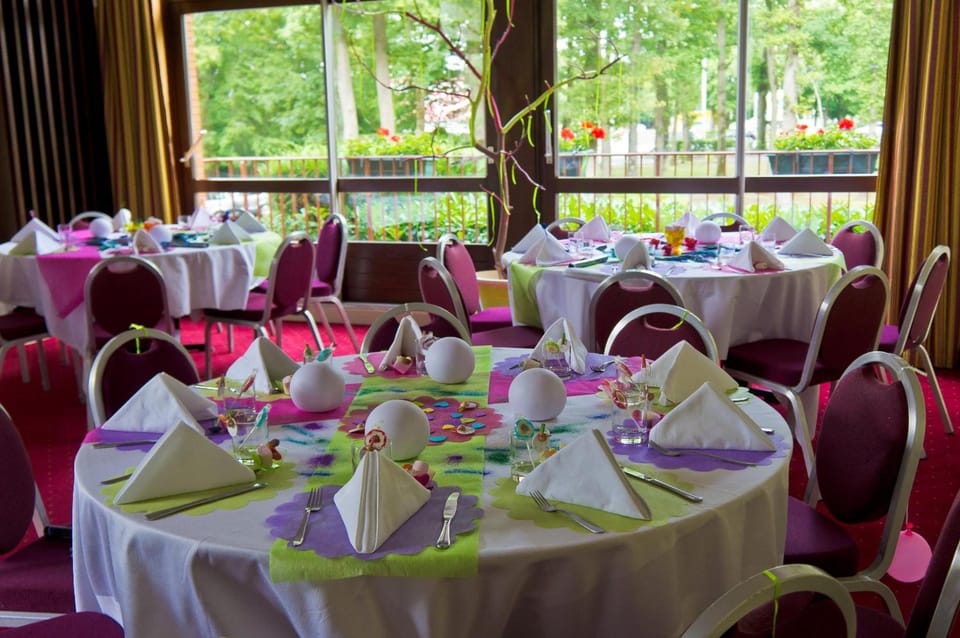 Le Grand Monarque Hotel in Île-de-France