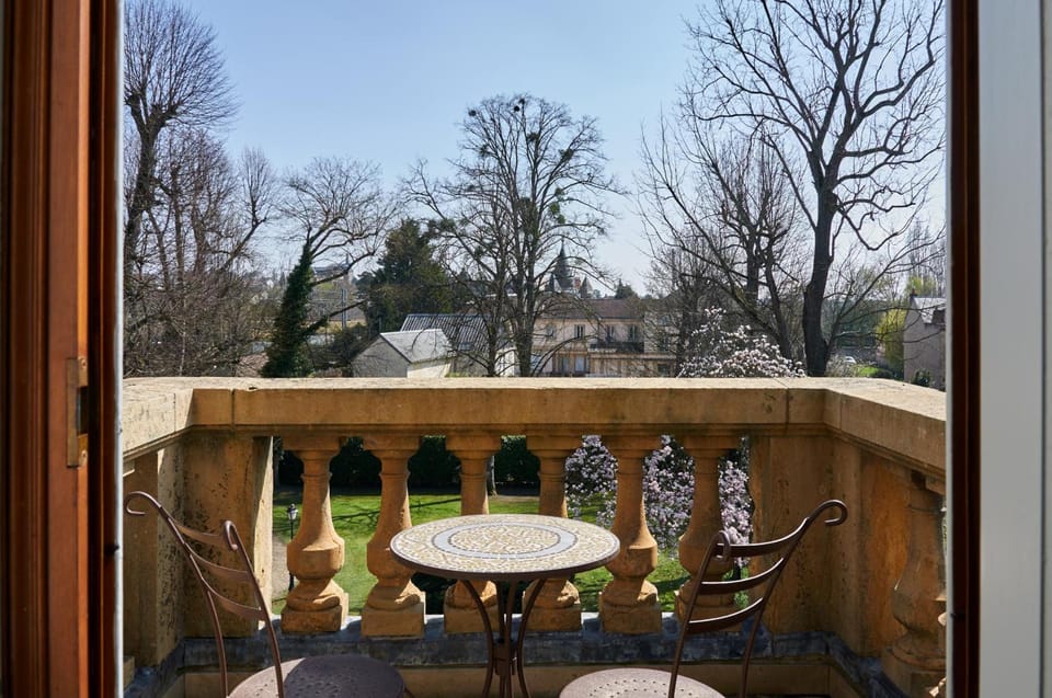 Le Clos De Bourgogne Hotel in Moulins