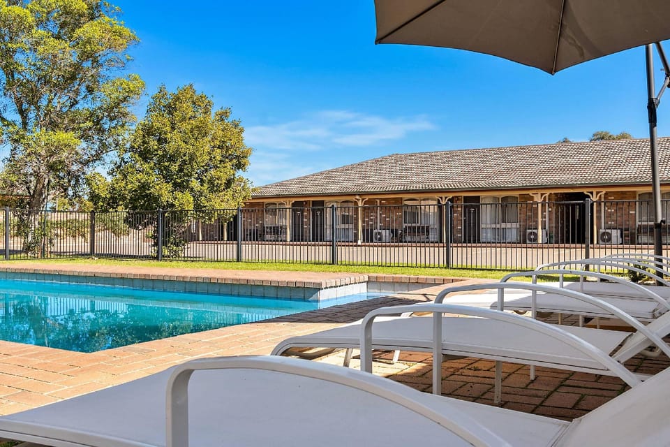 Quality Inn Carriage House Hotel in Wagga Wagga