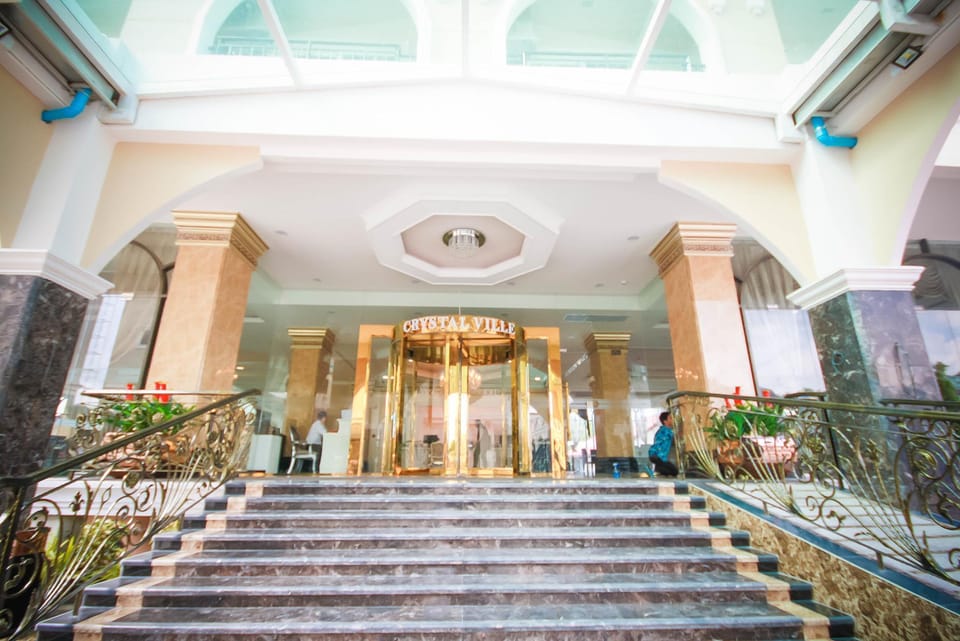 LK Crystal Ville Hotel in Pattaya City