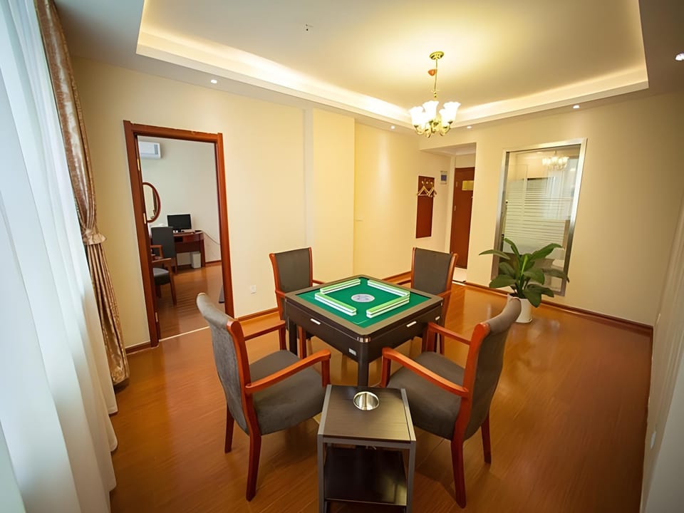 GreenTree Inn Anhui Wuhu Yinhu North Road Fangte World Resort South Gate Business Hotel Hotel in Nanjing