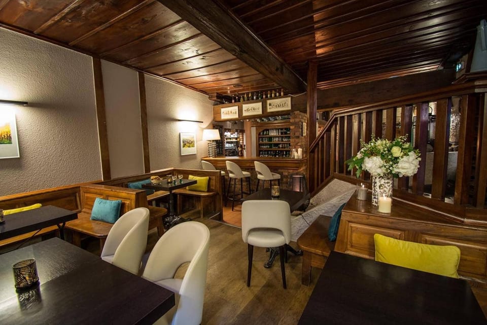 Hotel De La Couronne Hotel in Grand Est