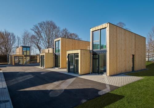 Modern ausgebauter Uberseecontainer als Tiny House Hotel in Hesse