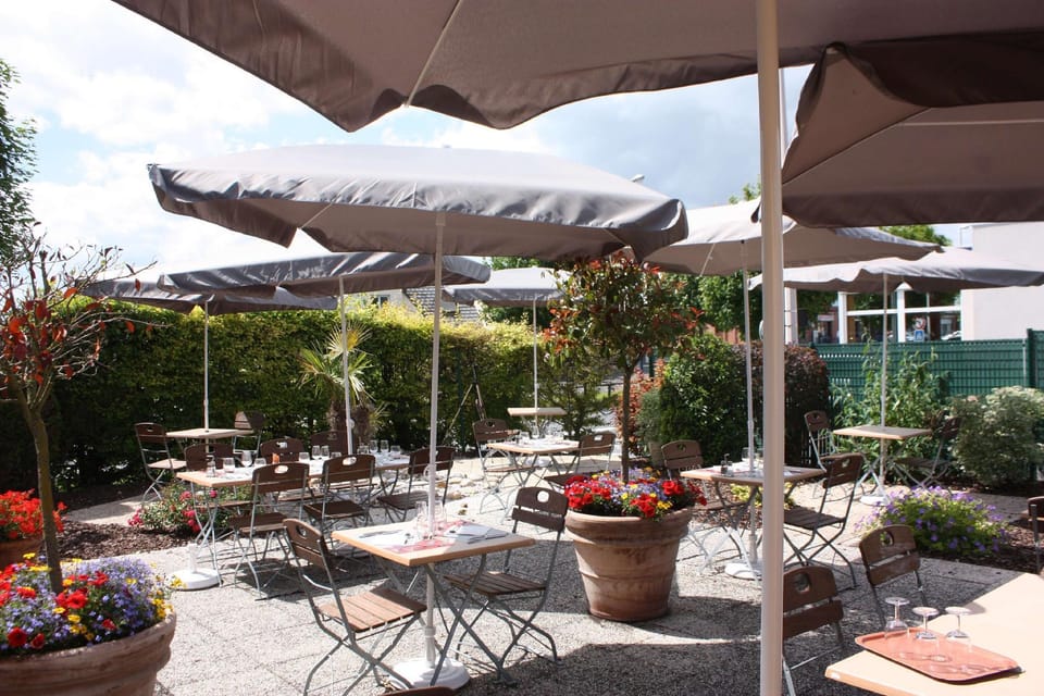 Campanile Reims Ouest - Tinqueux Hotel in Grand Est