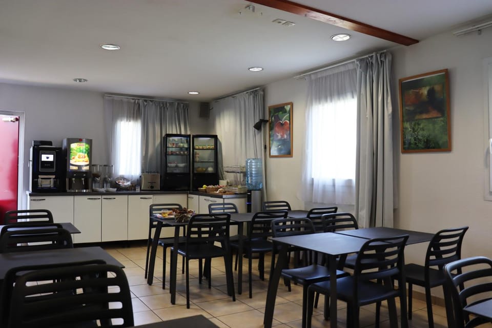 Hotel Lemand Lyon Est - Villefontaine Hotel in Auvergne-Rhône-Alpes