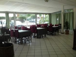 Le Vert Galant Villepinte Gare Vert Galant Parc des Expositions Hotel in Île-de-France