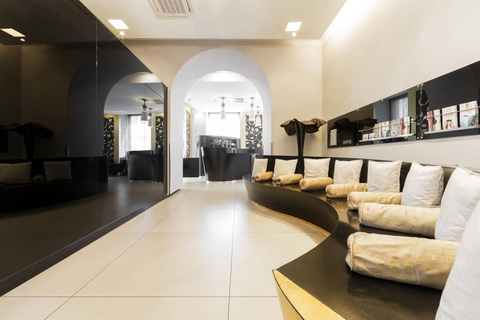 Palazzo Salgar Hotel in Naples